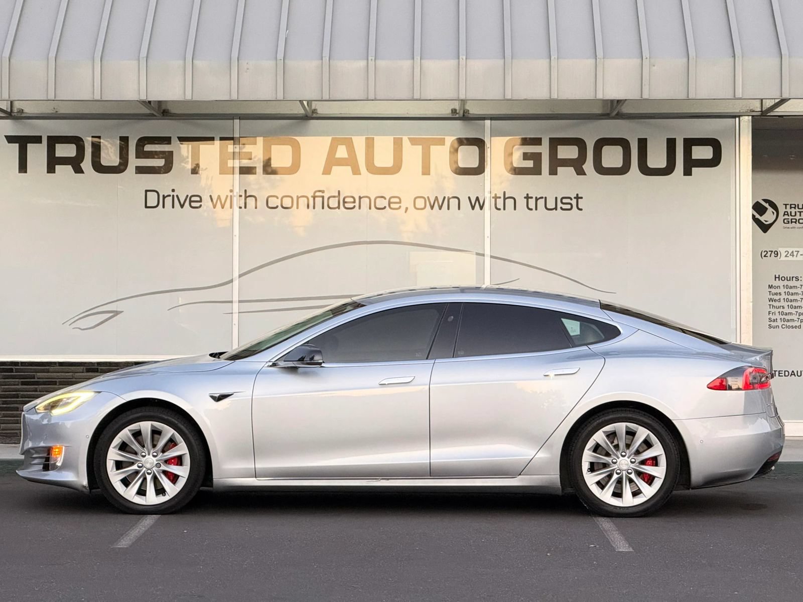 Used 2017 Tesla Model S P100D AWD/4WD image 4