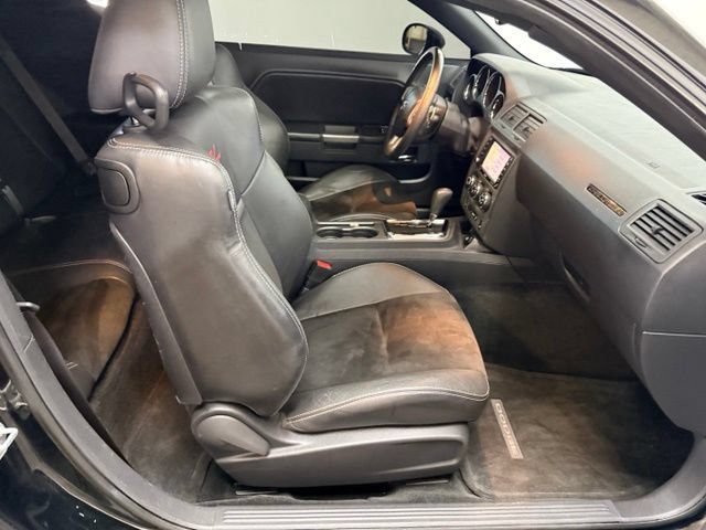 Used 2014 Dodge Challenger R/T RWD image 33