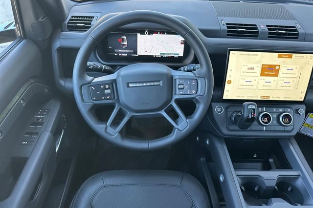 New 2026 Land Rover Defender 130 X-Dynamic SE AWD/4WD image 13