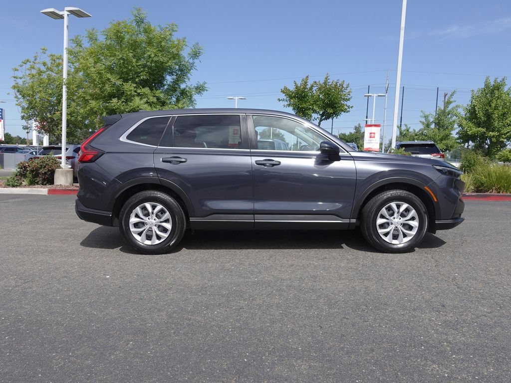 Used 2025 Honda CR-V LX image 2