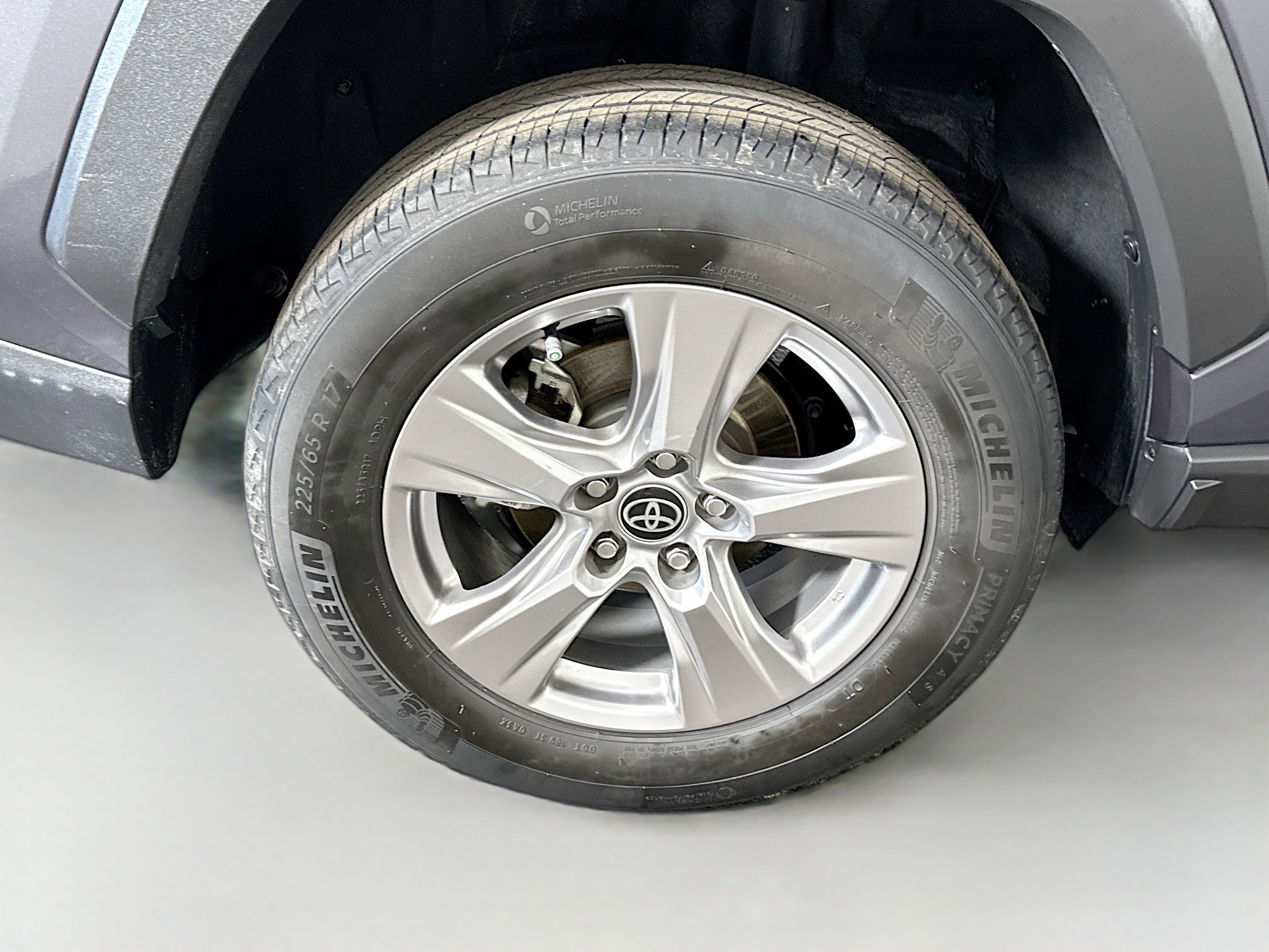 Used 2022 Toyota RAV4 XLE image 33