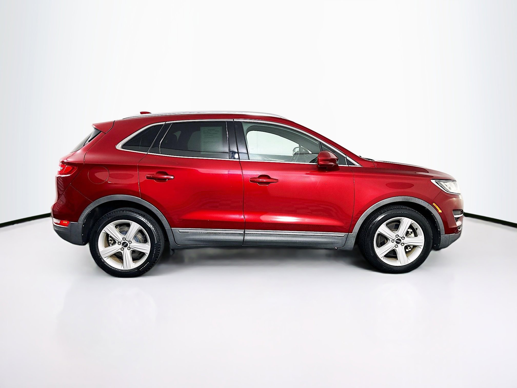 Used 2015 Lincoln MKC FWD image 10