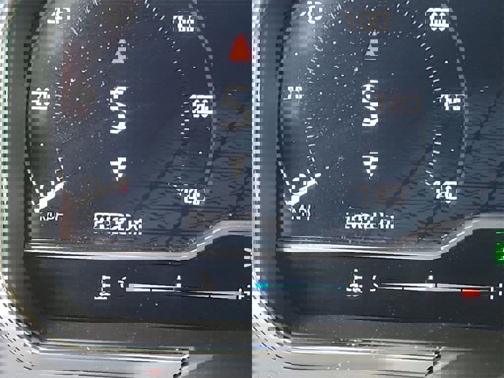 Certified 2025 GMC Sierra 2500 AT4 w/ AT4 Premium Plus Package image 13