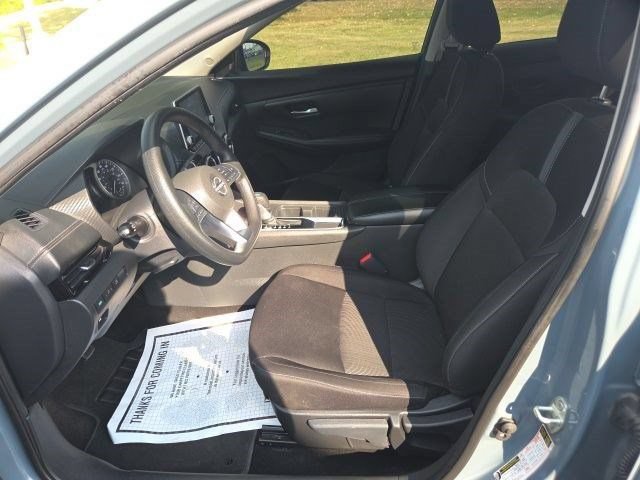 Used 2025 Nissan Sentra SV FWD image 13