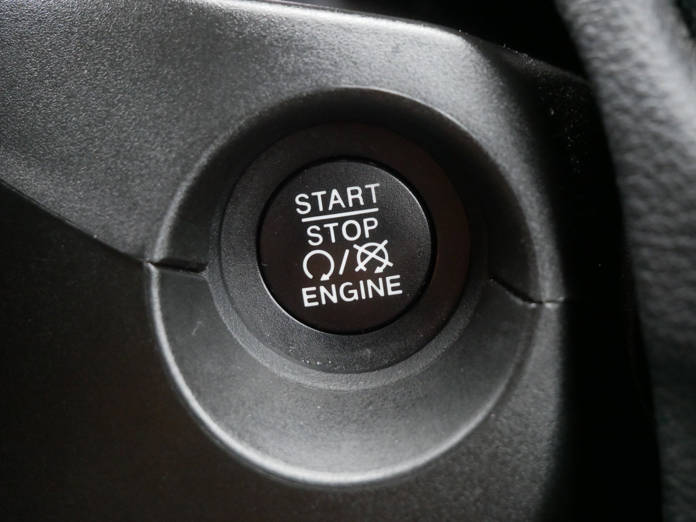 Used 2020 Jeep Compass Latitude w/ Cold Weather Group image 26