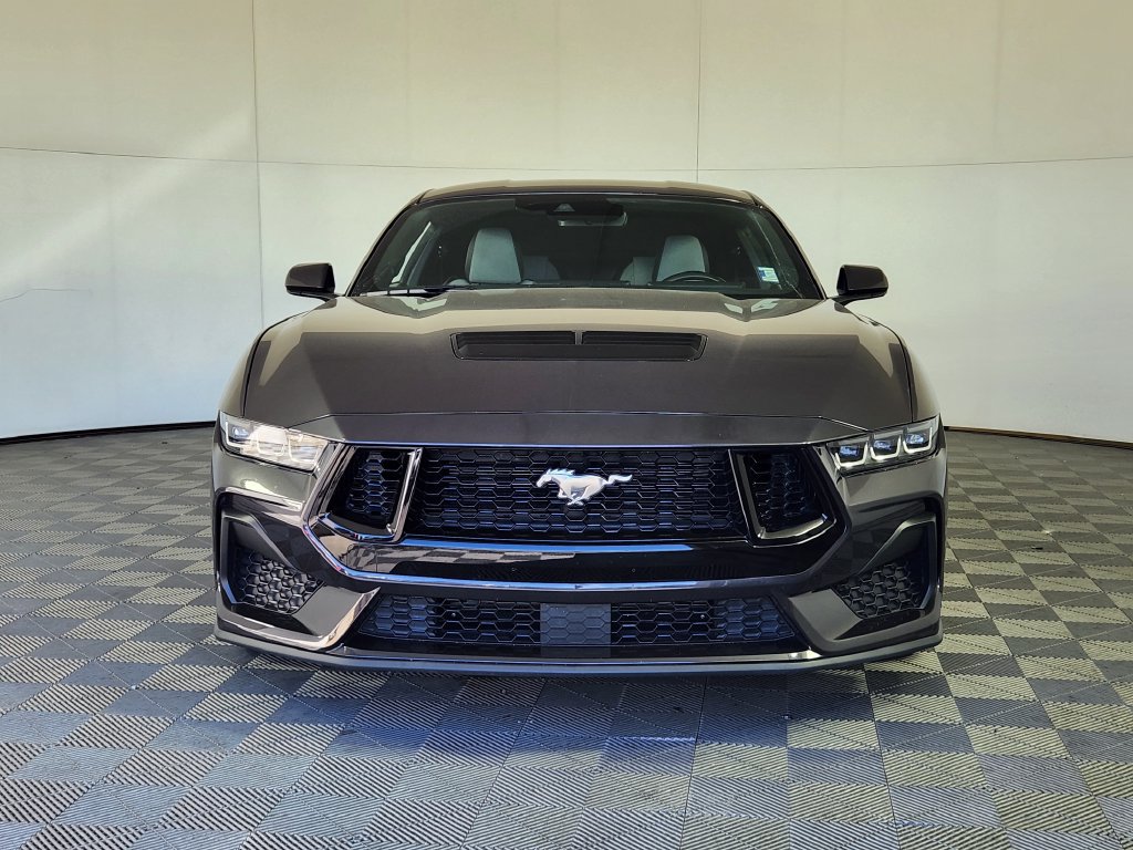 Used 2024 Ford Mustang GT RWD image 2