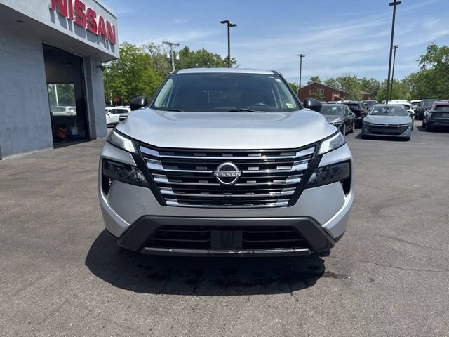 Used 2024 Nissan Rogue S AWD/4WD image 7