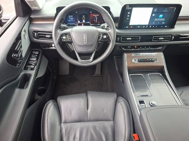 Certified 2025 Lincoln Aviator Reserve w/ Equipment Group 201A image 11