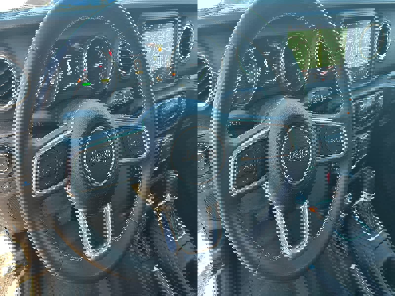 Used 2023 Jeep Wrangler Sahara w/ Safety Group image 33