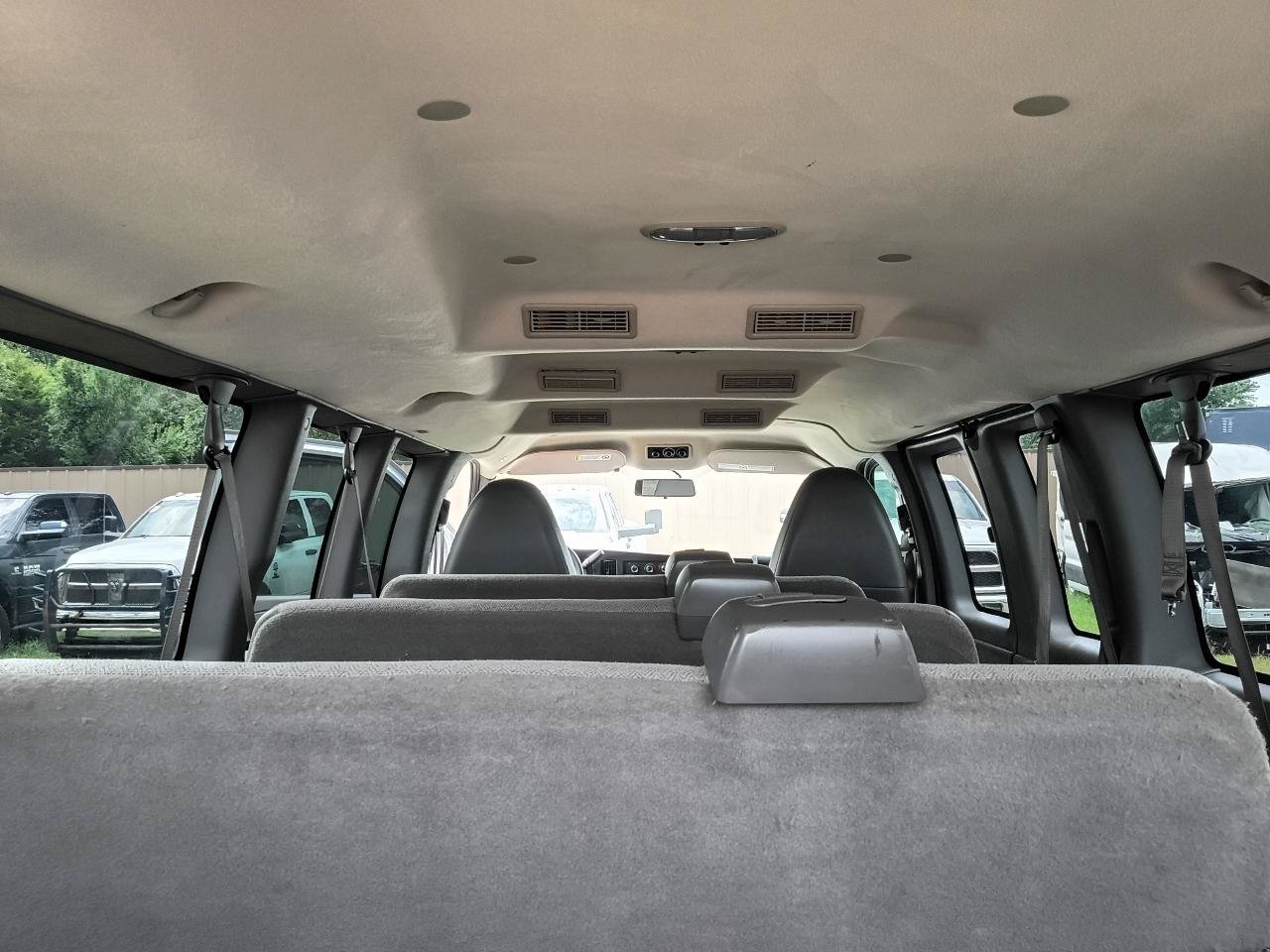 Used 2014 GMC Savana 3500 LS w/ Chrome Appearance Package RWD image 28