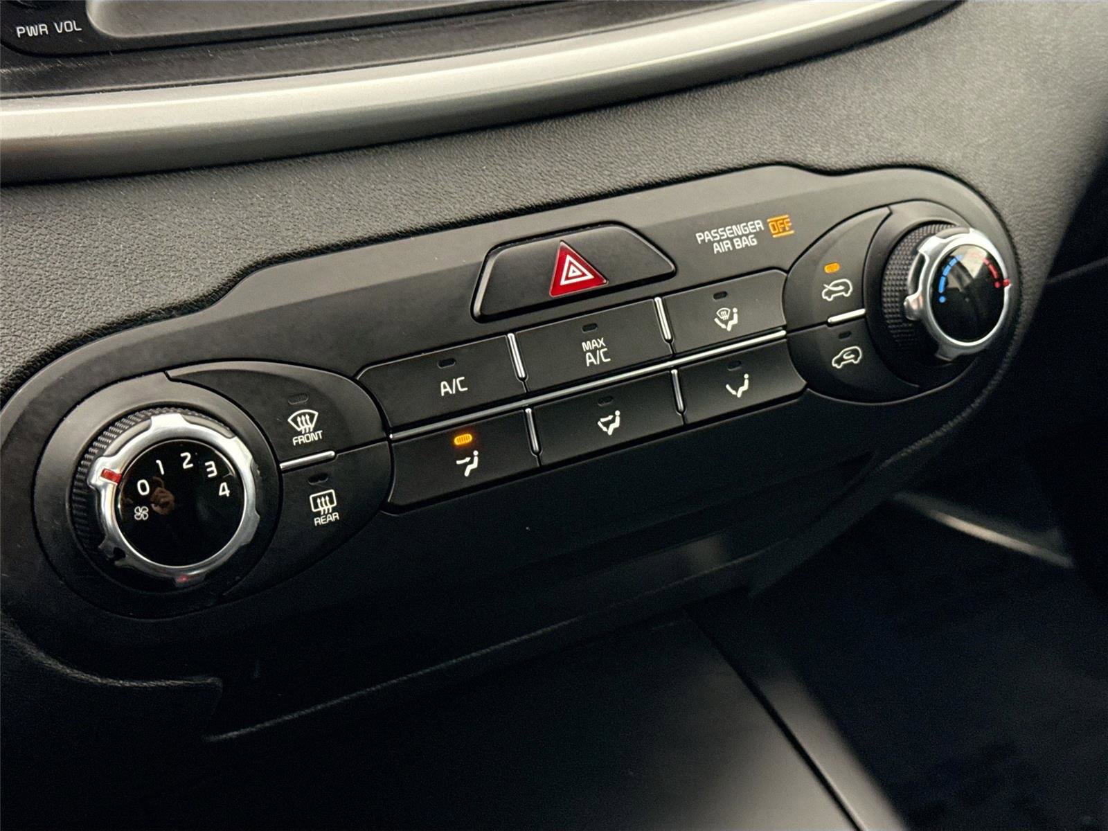 Used 2019 Kia Sorento LX image 21