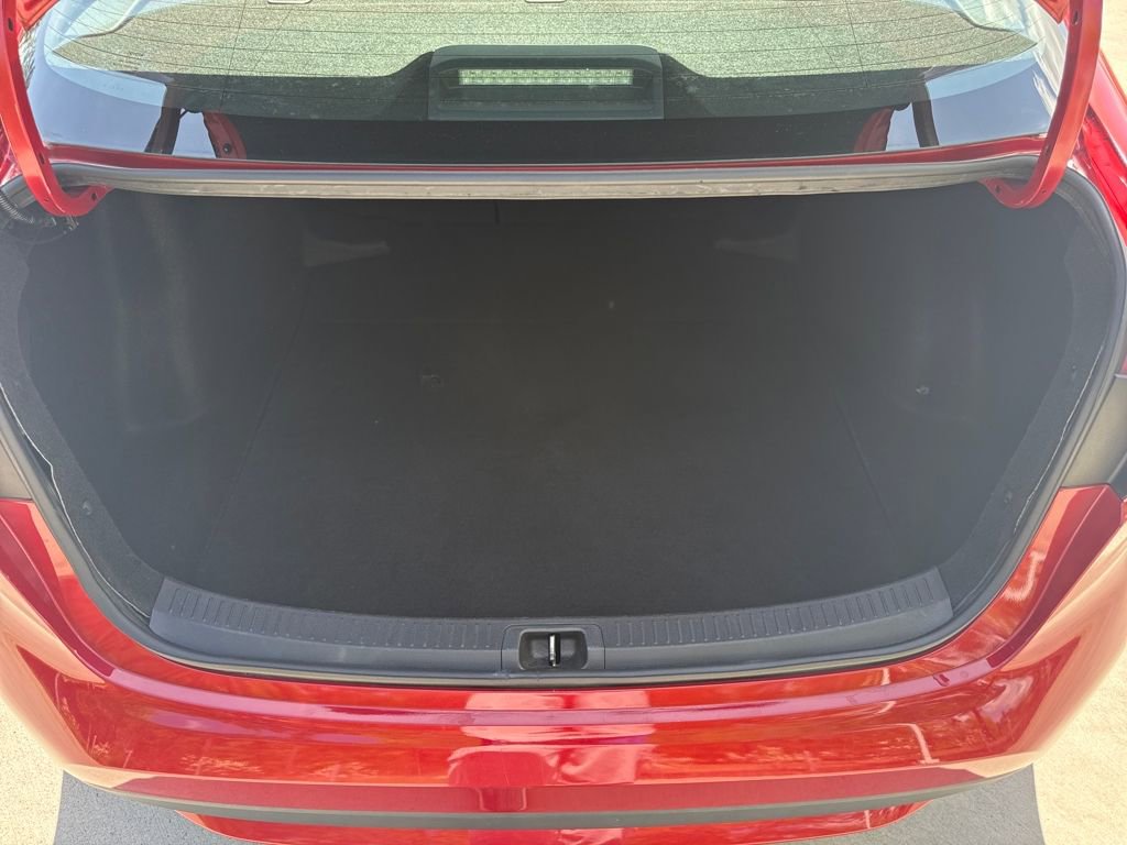 Used 2021 Toyota Corolla LE image 31