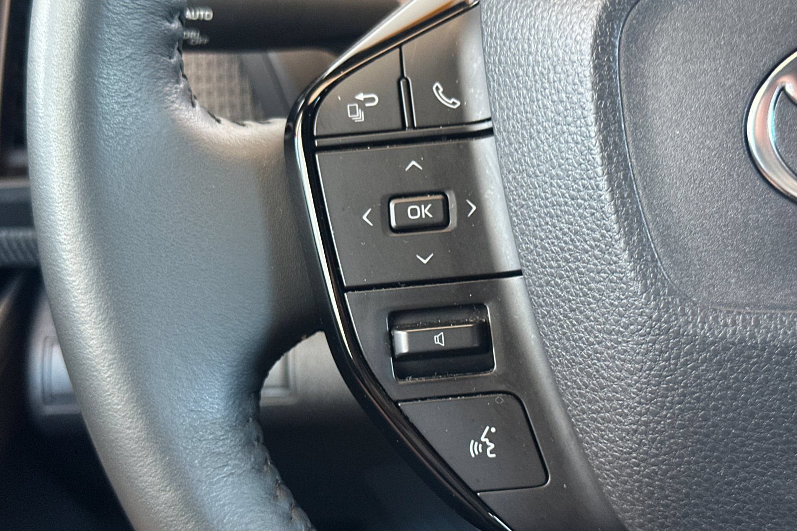 Used 2024 Toyota bZ4X FWD w/ Weather Package image 27