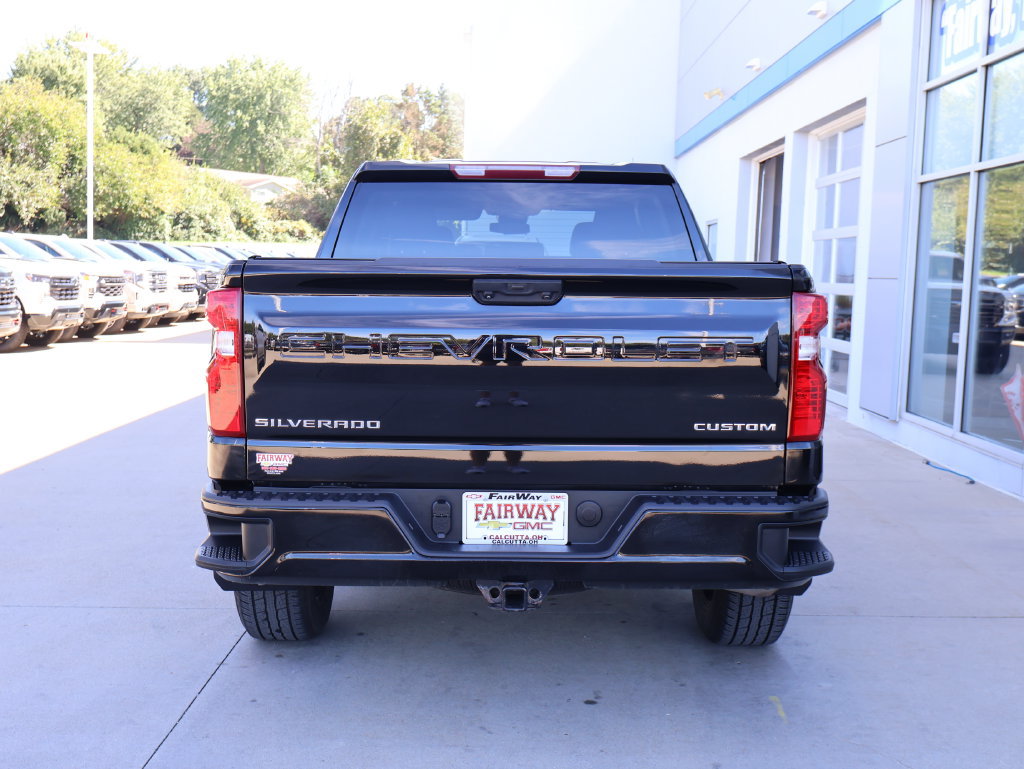 Used 2023 Chevrolet Silverado 1500 Custom AWD/4WD image 9