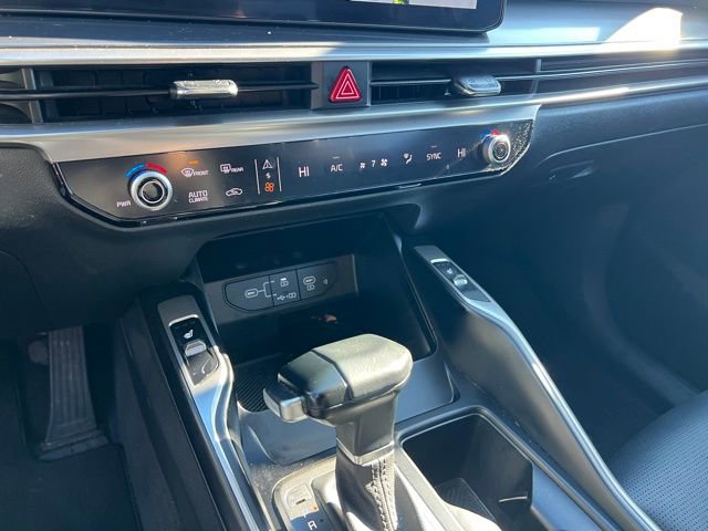 Certified 2024 Kia Sorento S image 21