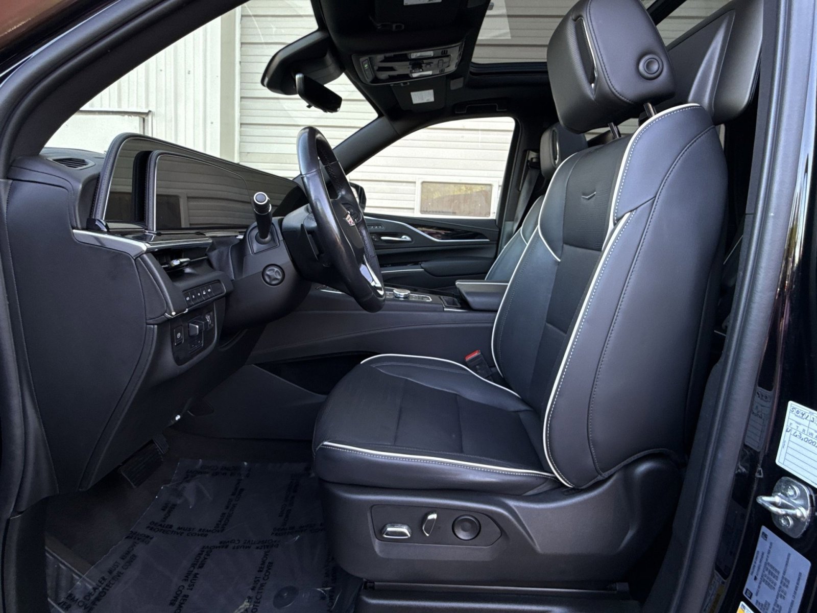 Used 2023 Cadillac Escalade Sport AWD/4WD image 13