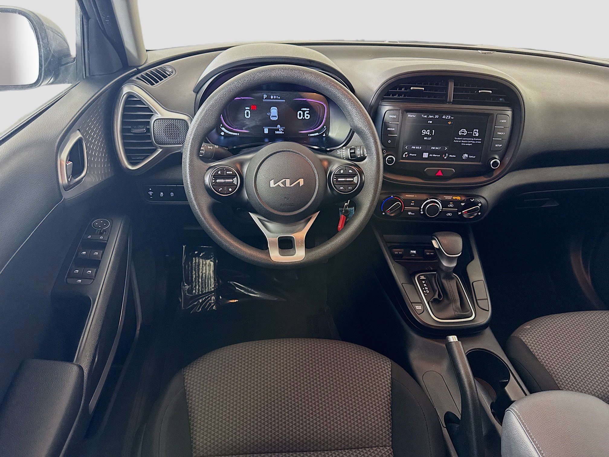 Used 2024 Kia Soul LX w/ Option Group 015 image 17