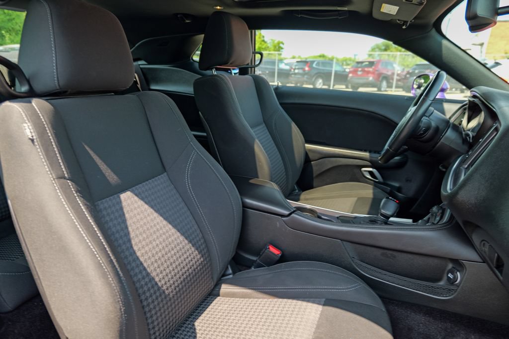 Used 2018 Dodge Challenger SXT w/ Blacktop Package RWD image 27