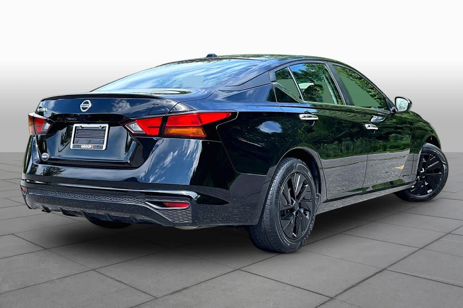 Used 2019 Nissan Altima 2.5 S FWD image 12