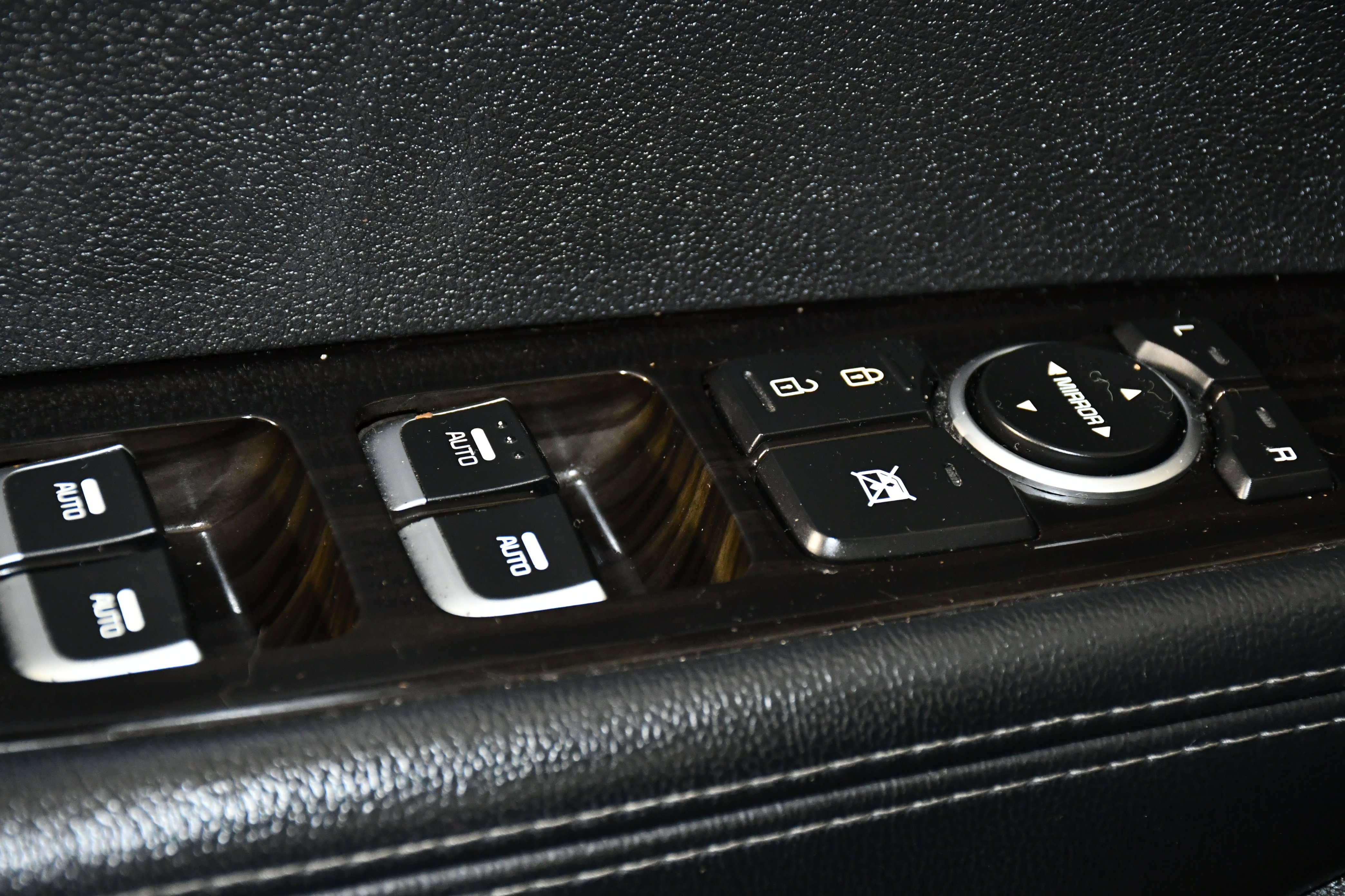 Used 2020 Kia Sorento EX image 34