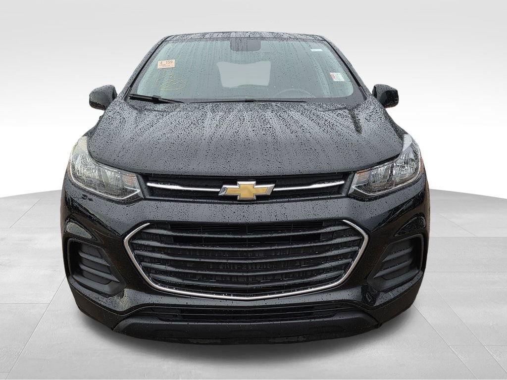 Used 2020 Chevrolet Trax LS w/ Tint and Cruise Package FWD image 3