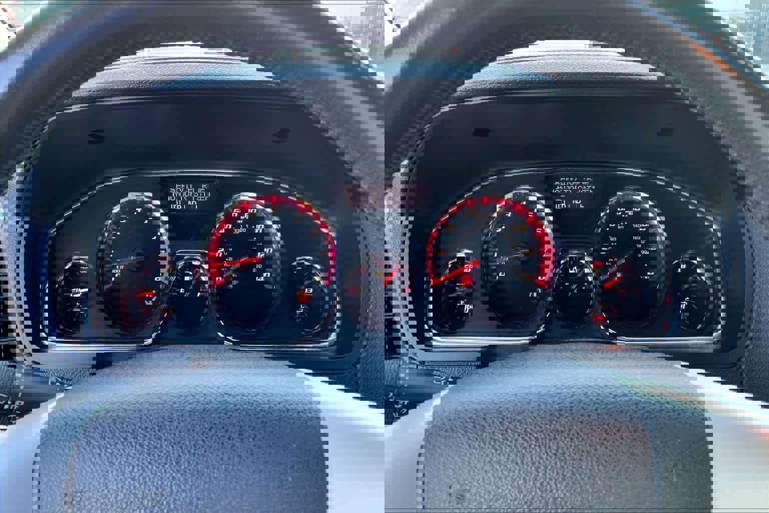 Used 2015 GMC Acadia SLT image 25