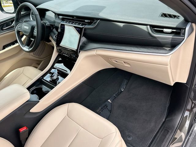 Used 2024 Jeep Grand Cherokee L Limited image 30