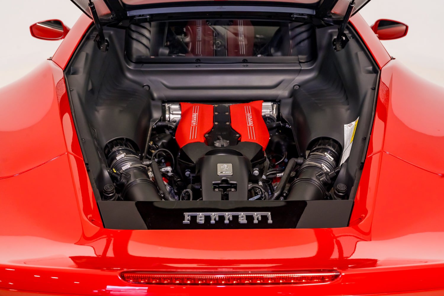 Used 2019 Ferrari 488 GTB RWD image 44