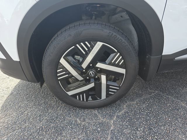 New 2026 Nissan Kicks SV w/ SV Premium Package image 12