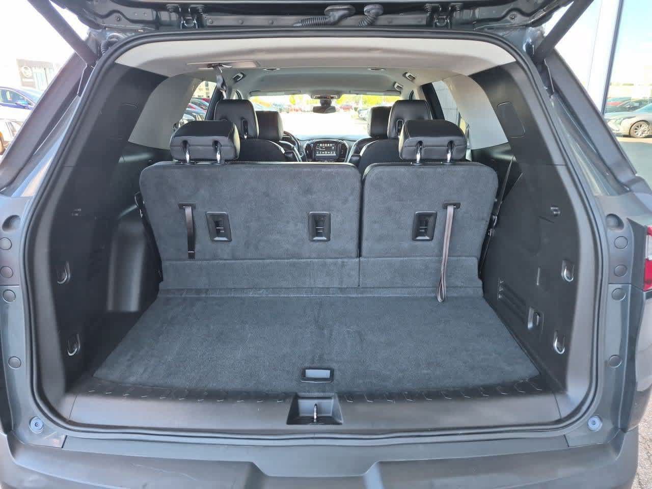 Used 2018 Chevrolet Traverse LT AWD/4WD image 36