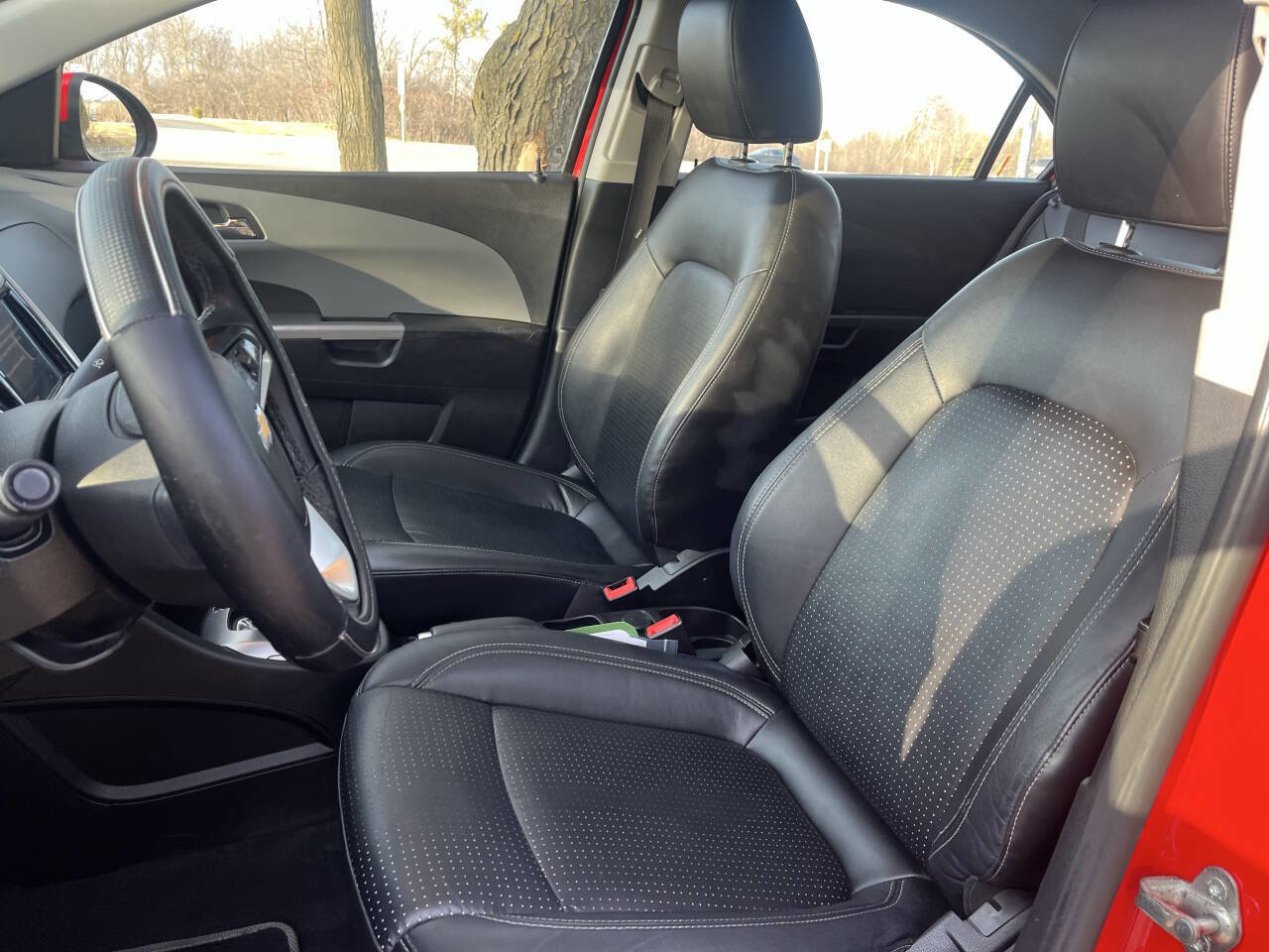 Used 2020 Chevrolet Sonic Premier FWD image 13
