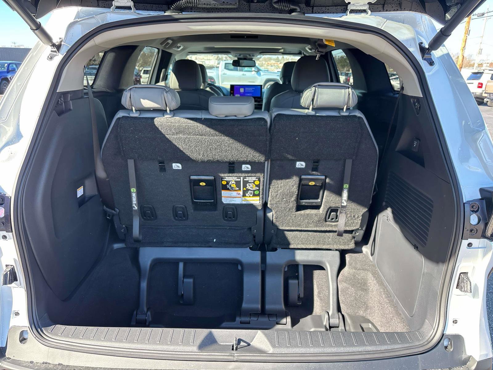 New 2026 Toyota Sienna XLE AWD/4WD image 11