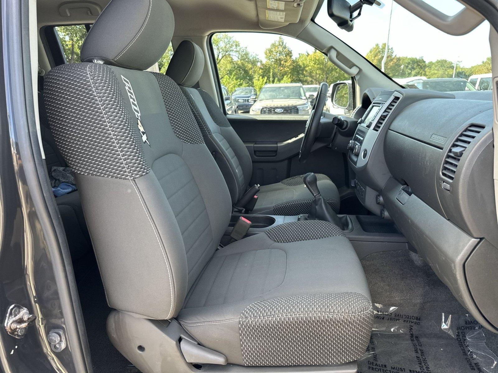 Used 2015 Nissan Xterra PRO-4X AWD/4WD image 27