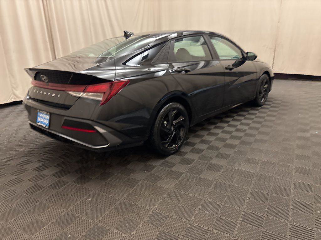 New 2026 Hyundai Elantra Sport image 5