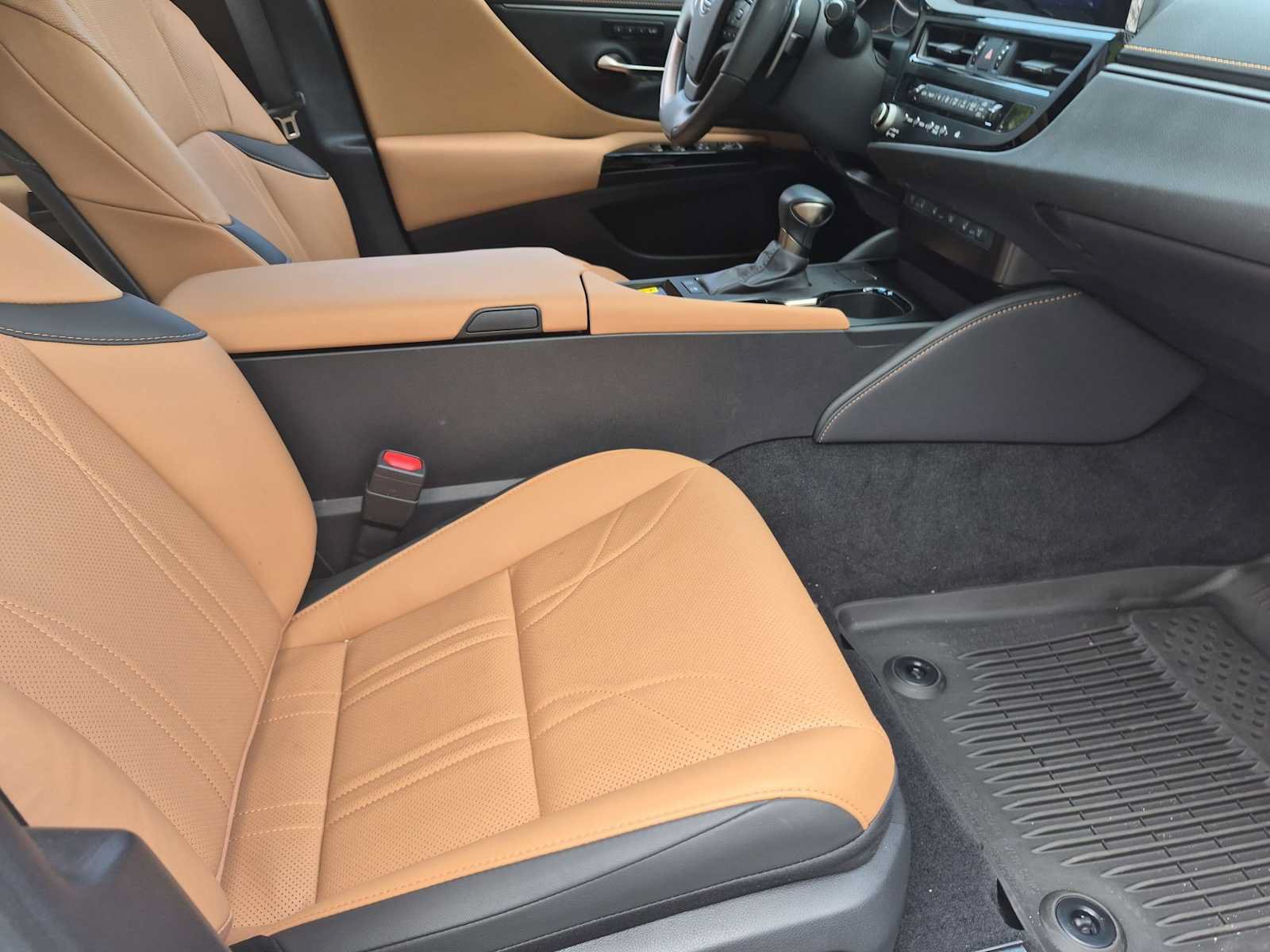 Used 2024 Lexus ES 300h w/ Technology Package FWD image 22