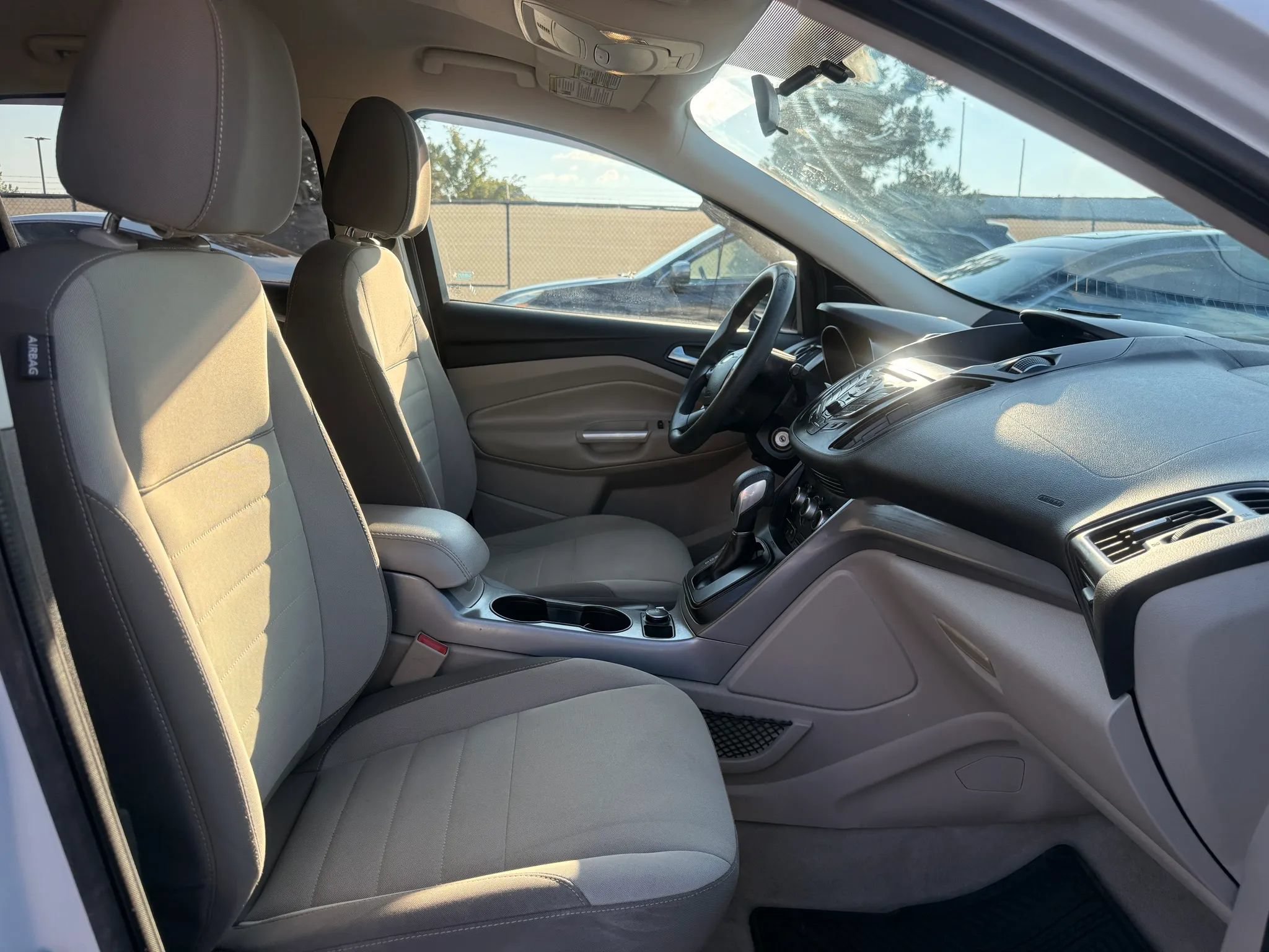 Used 2015 Ford Escape SE FWD image 18