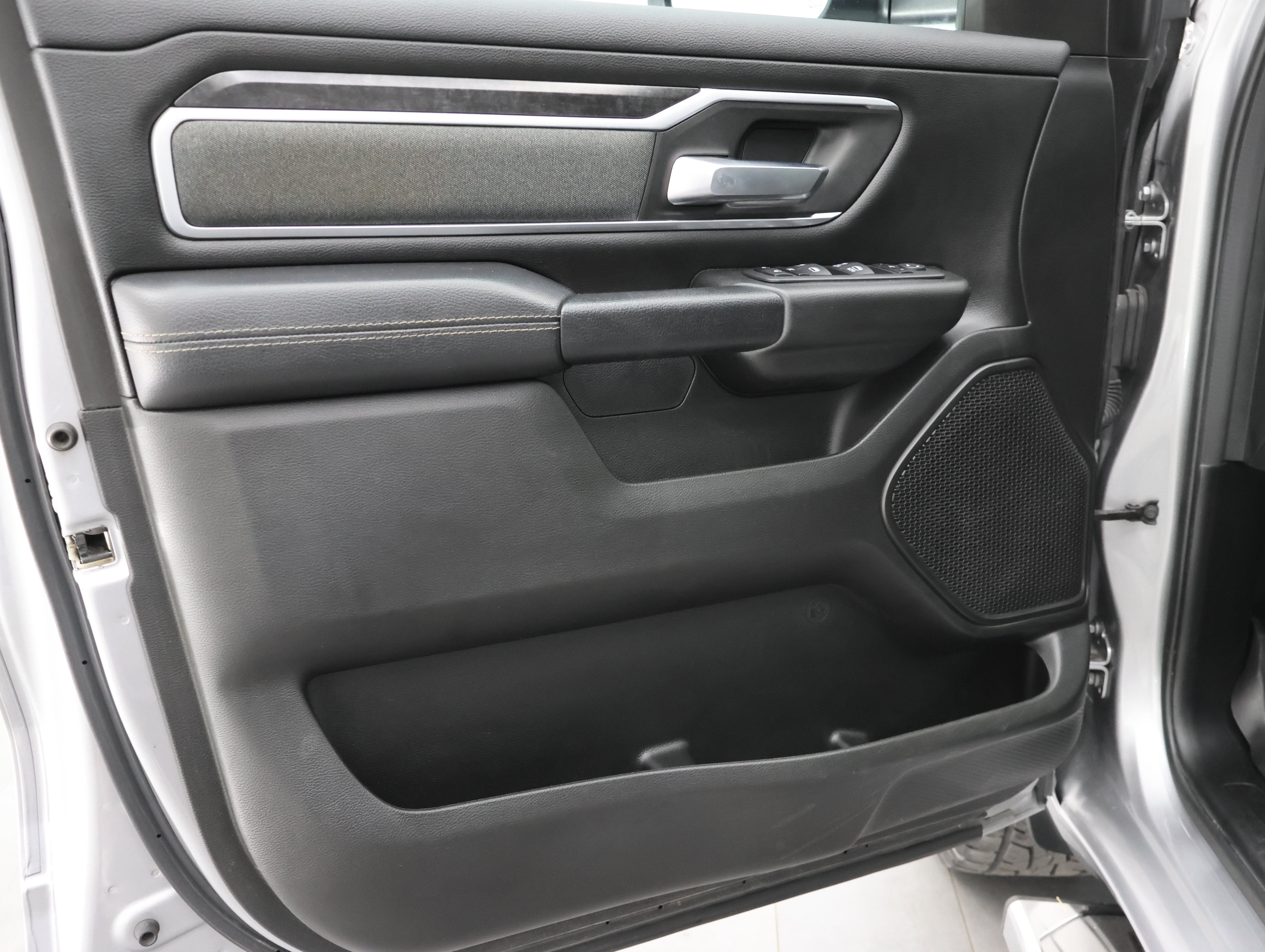 Used 2022 RAM 1500 Big Horn AWD/4WD image 39