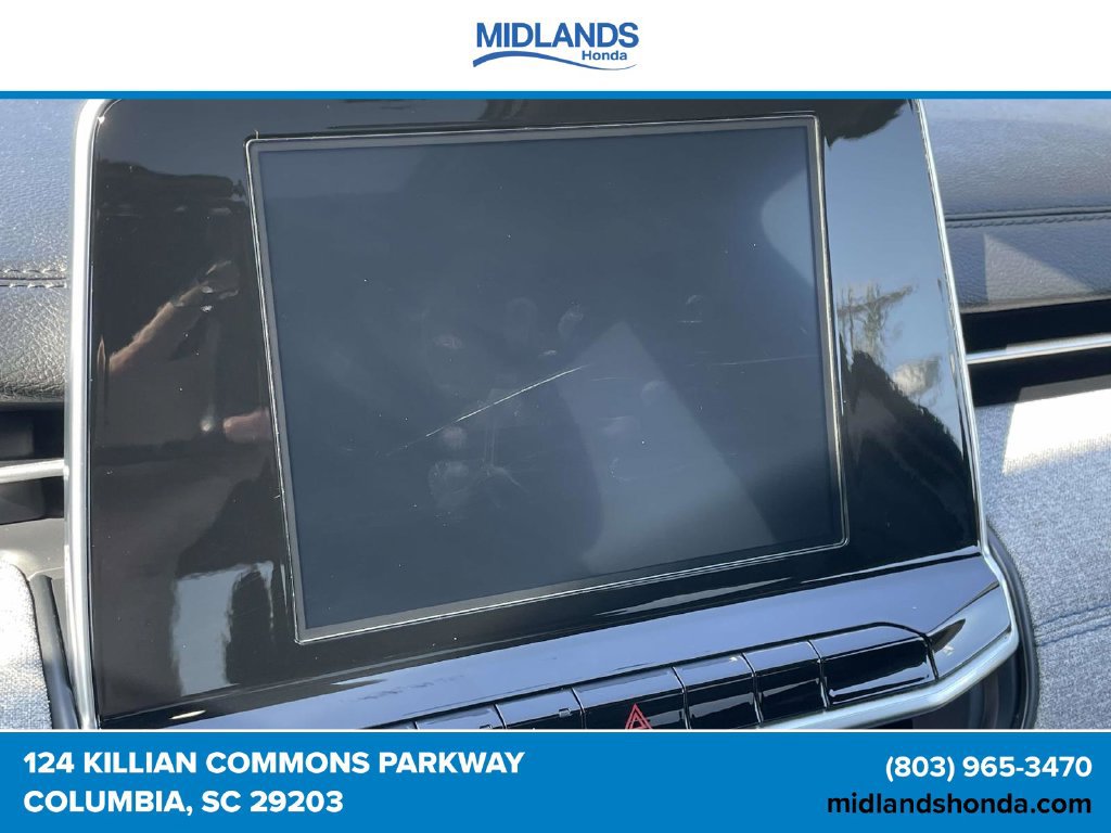Used 2025 Jeep Compass Latitude w/ Sun & Sound Group AWD/4WD image 27