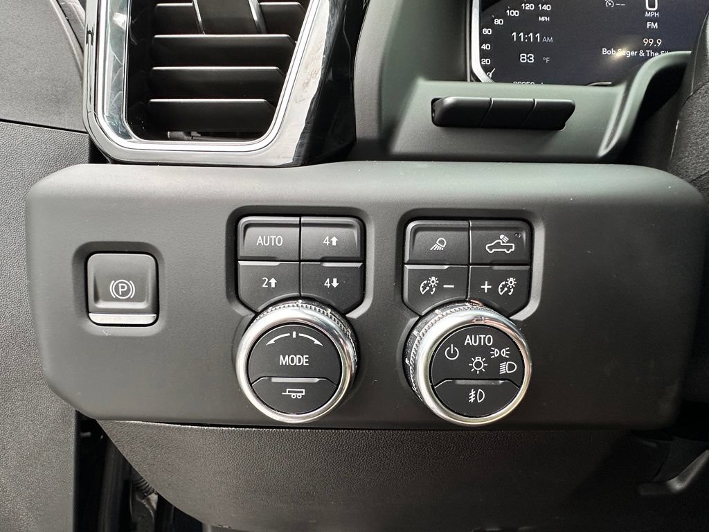 Used 2024 GMC Sierra 2500 Denali w/ Denali Reserve Package AWD/4WD image 38
