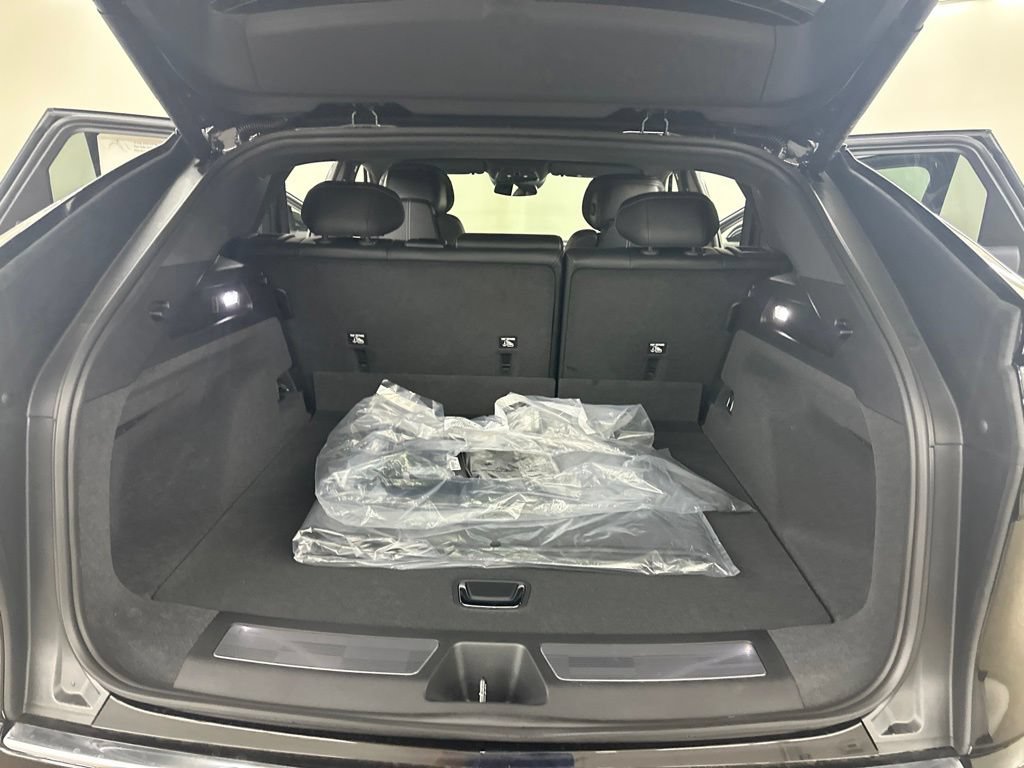 New 2026 Cadillac Lyriq Luxury AWD/4WD image 25