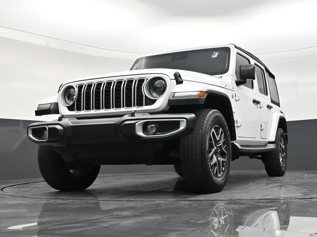 Used 2024 Jeep Wrangler Sahara image 27