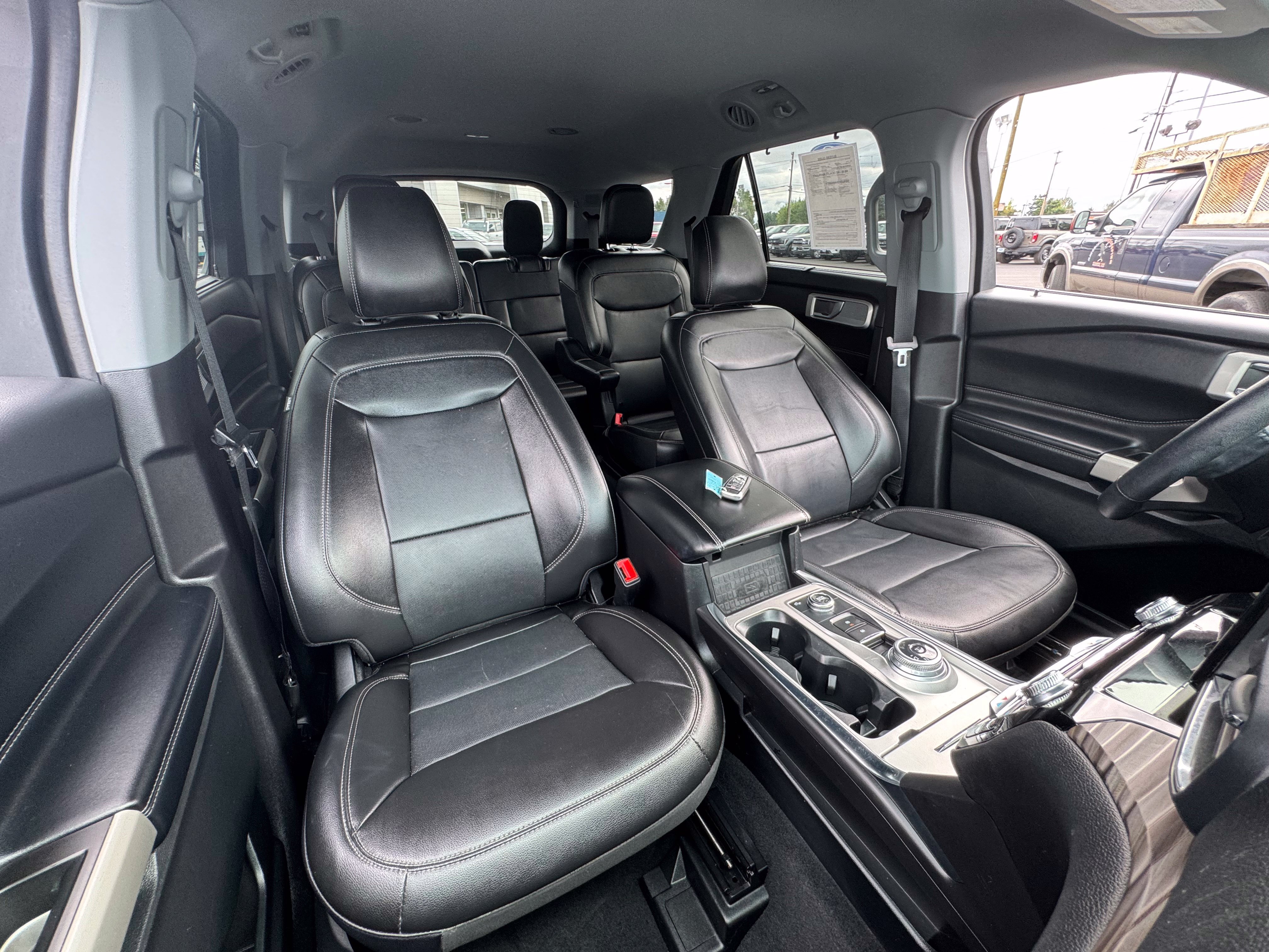 Used 2022 Ford Explorer Limited AWD/4WD image 24