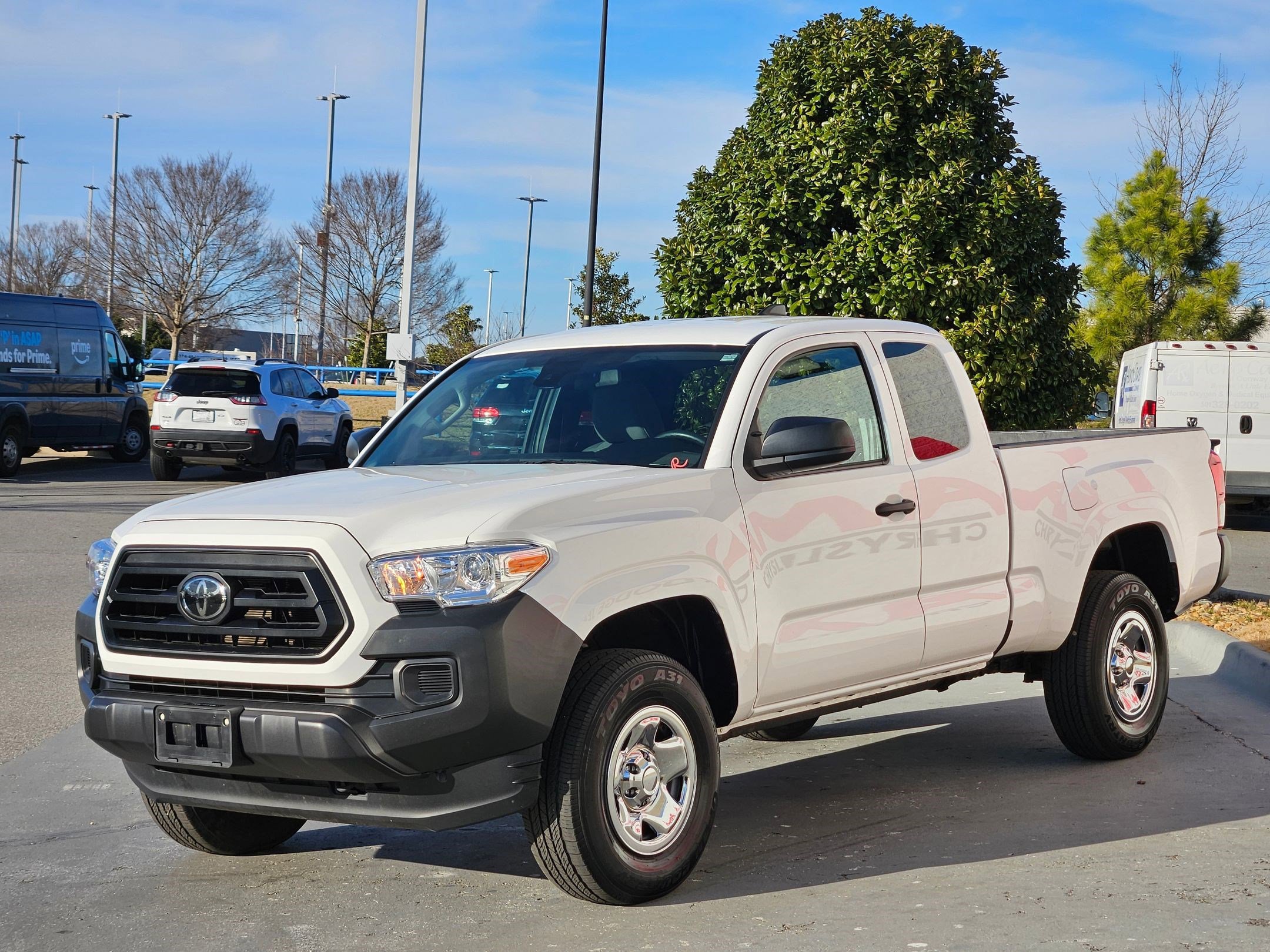 Used 2022 Toyota Tacoma SR image 3