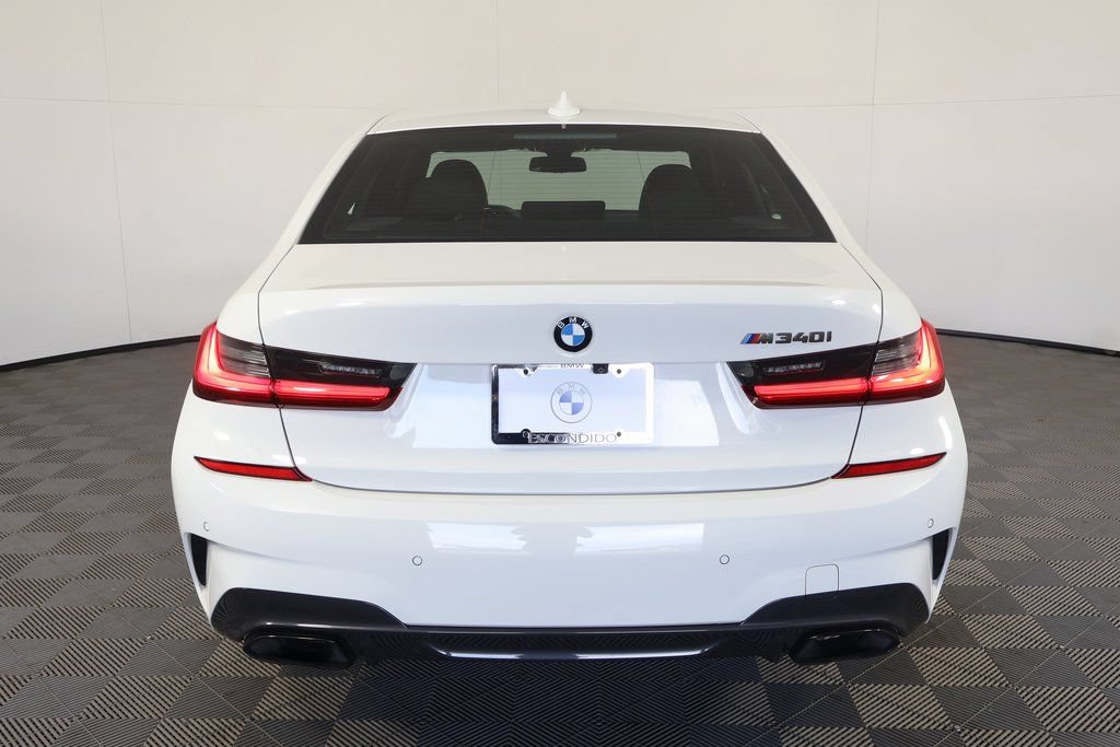Used 2021 BMW M340i RWD image 5