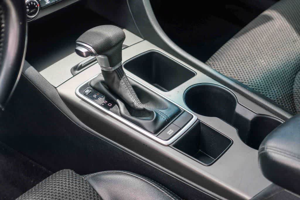 Used 2020 Kia Optima S FWD image 18