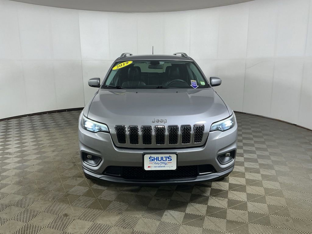 Used 2019 Jeep Cherokee Latitude Plus image 3