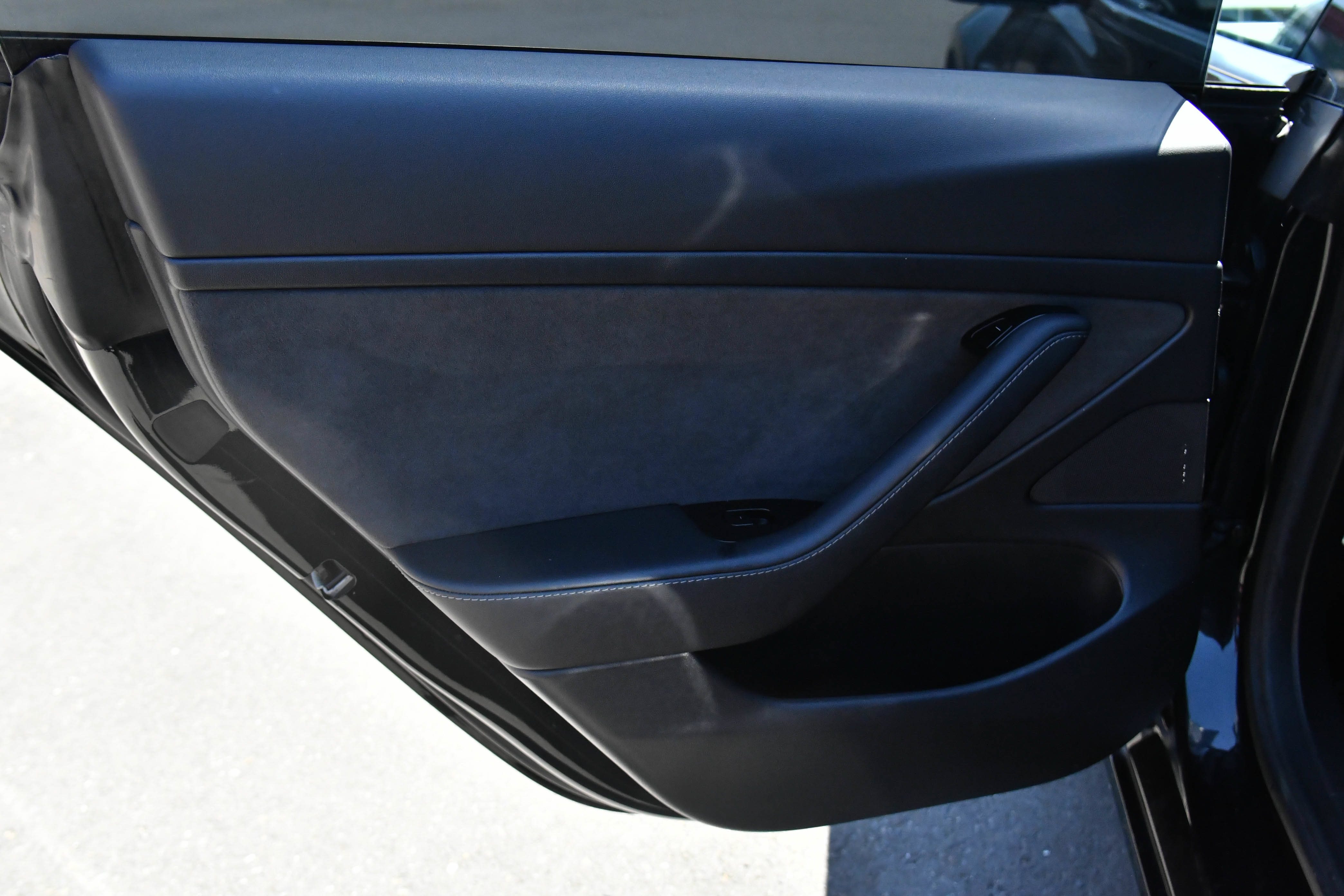 Used 2020 Tesla Model 3 Standard Range RWD image 30