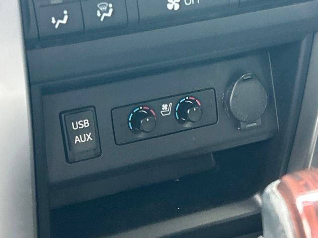 Used 2018 Toyota 4Runner Limited AWD/4WD image 40