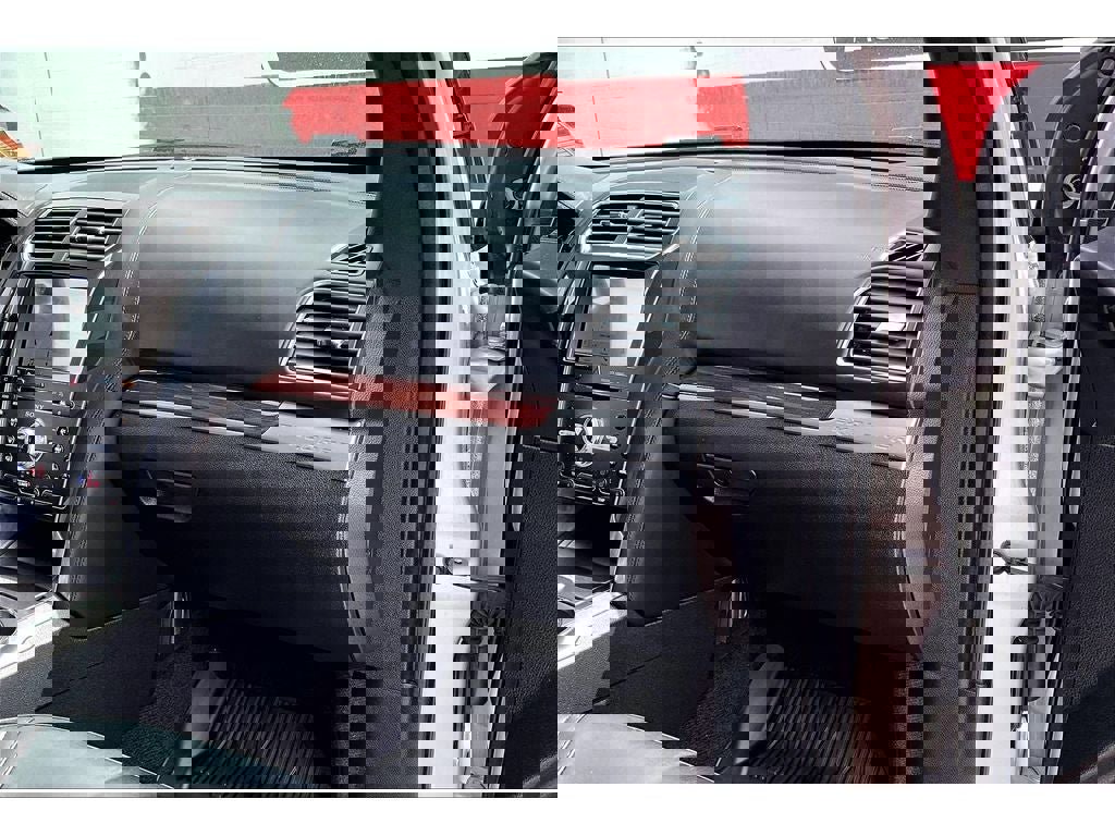 Used 2018 Ford Explorer Platinum AWD/4WD image 17