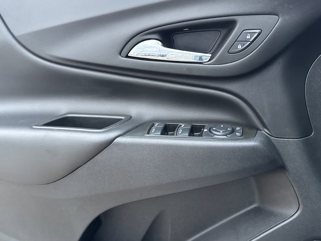 Used 2024 Chevrolet Equinox LT image 17